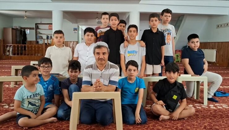 Ankara’da Kur’an kursu öğrencileri harçlıklarını Gazze’ye bağışladı