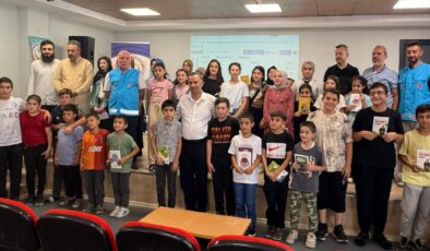 Bolvadin’de Yaz Kur’an Kursu öğrencileri bilgi yarışmasında ter döktü