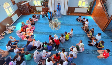 Kastamonu’da çocuklar minare gölgesinde buluştu