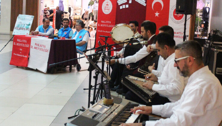 AVM’de Mevlid-i Nebi coşkusu