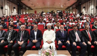 Başkan Erbaş: Bugün mücadele etmemiz gereken en büyük düşman cehalettir