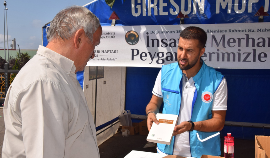 Giresun’da Peygamber Sevgisi Meydanlara Taşındı 3