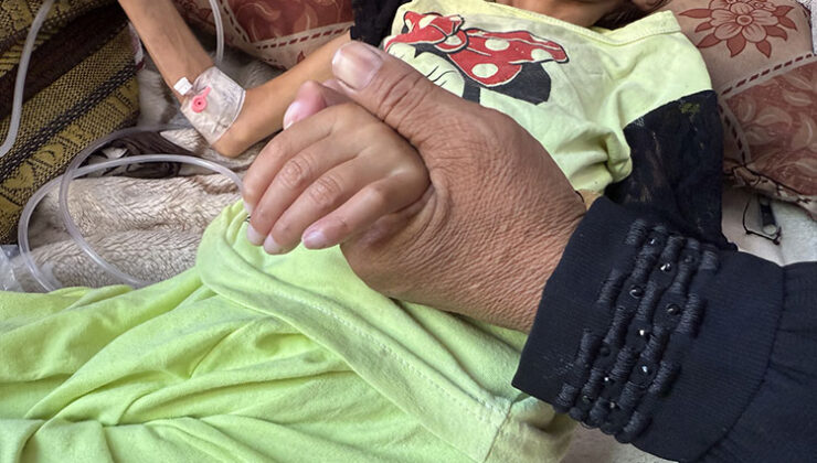 İşgalcilerin kıtlığı dayattığı Gazze’de son 24 saatte 6 kişi daha açlıktan şehit oldu