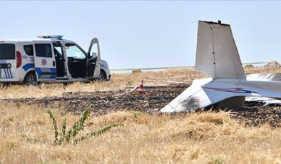 İzmir’de eğitim uçağı düştü, pilot hayatını kaybetti