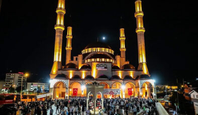 Tokat hafızlarını umreye gönderdi