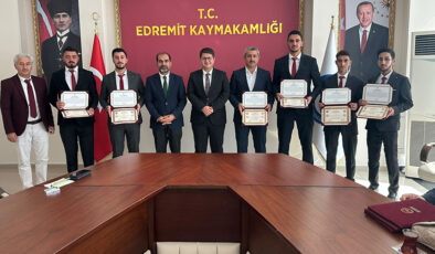 Edremit’te hafızlar belge aldı