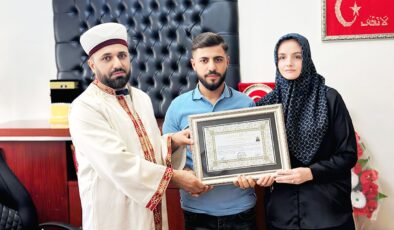 İrlanda vatandaşı Derik’te Müslüman oldu