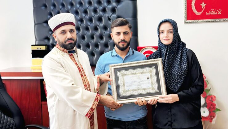 İrlanda vatandaşı Derik’te Müslüman oldu