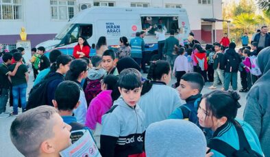 Müftülükten öğrencilere sıcak ikram