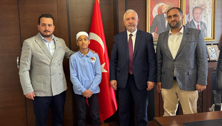 Türkiye üçüncüsü hafız ödüllendirildi