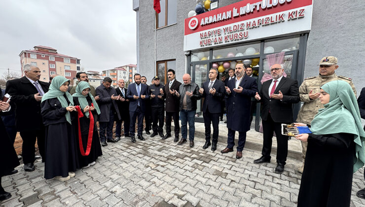 Vali Çiçek: Diyanet eliyle verilen eğitimler bizi umutlu kılıyor