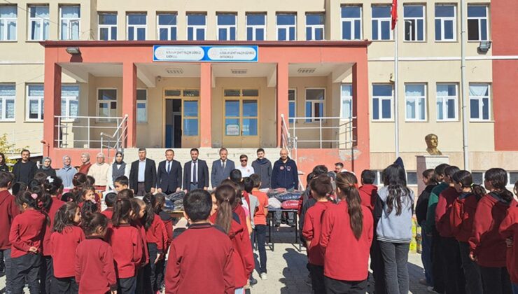 Yeşilyurt’ta “Bir Bot – Bir Mont” kampanyası