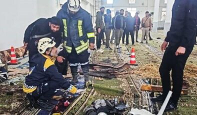Suriye’deki bir camide patlama meydana geldi