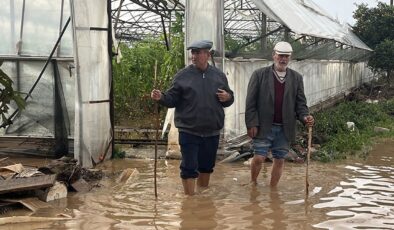 Antalya’da sağanak sele neden oldu