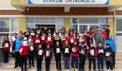 Atakum’da öğrencilere Kur’an-ı Kerim hediye edildi