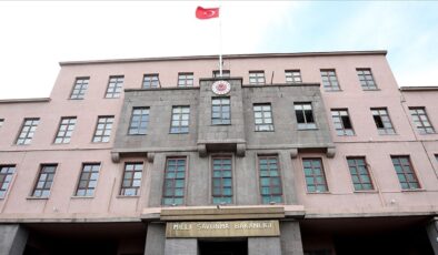 MSB: Sınır kapısındaki bayrağımıza saldırılmasıyla ilgili idari tahkikat başlatılmıştır
