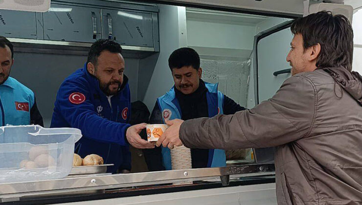 TDV, Balıkesir’de yürekleri ısıttı