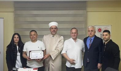 Fransız Thomas, Esenler’de Müslüman oldu