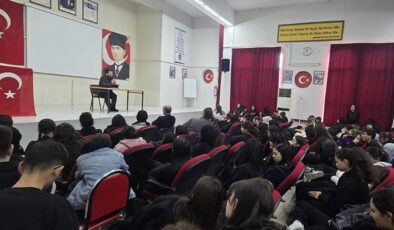 Müftü Polater, liseli öğrencilerle buluştu