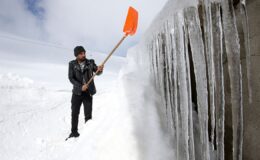 Baharda da karla mücadele sürüyor