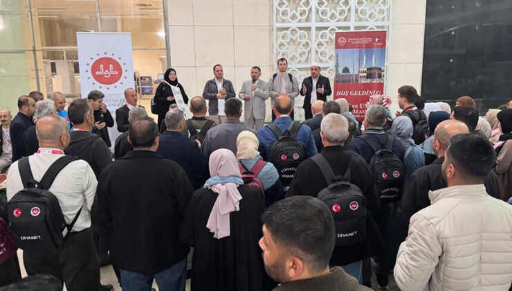 Mardin’de 47 çift dualarla umreye uğurlandı