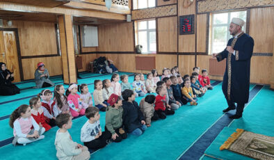 Narman’da minikler camide ramazan sevinci yaşadı