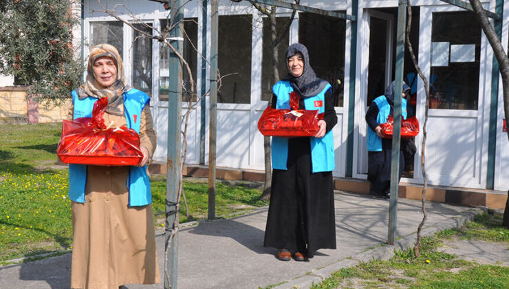 TDV’den Balıkesir’de 100 aileye bayram hediyesi