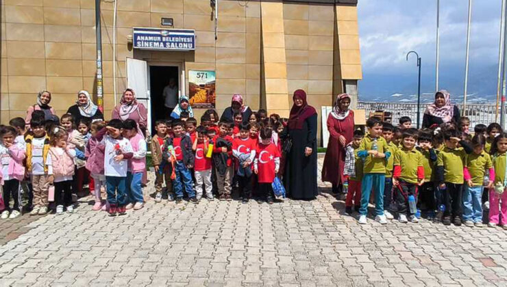 Anamur’da minikler 571 filmini izledi