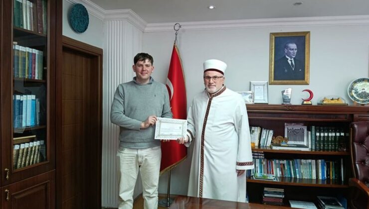 Avustralyalı Matthew İstanbul’da müslüman oldu
