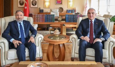 Başkan Arpaguş, Kültür ve Turizm Bakanı Ersoy ile bir araya geldi