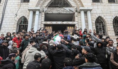 Filistinli şehitler ebediyete uğurlandı