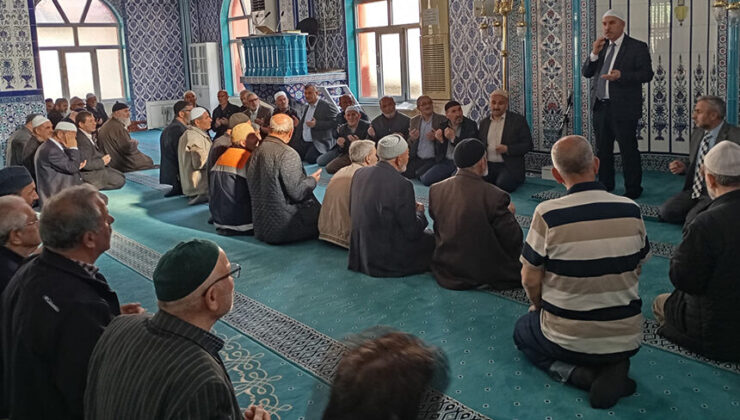 Gümüşhaneli hacı adayları dualarla yola çıktı