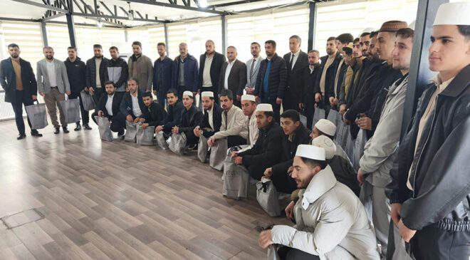 Hakkari’de hacı adayları bilgilendirildi