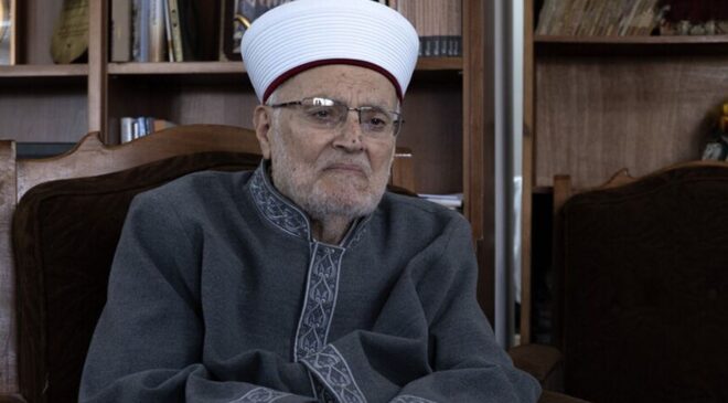 İşgalciler Mescid-i Aksa imam hatibi Şeyh Sabri’nin Aksa’ya girişini engelledi