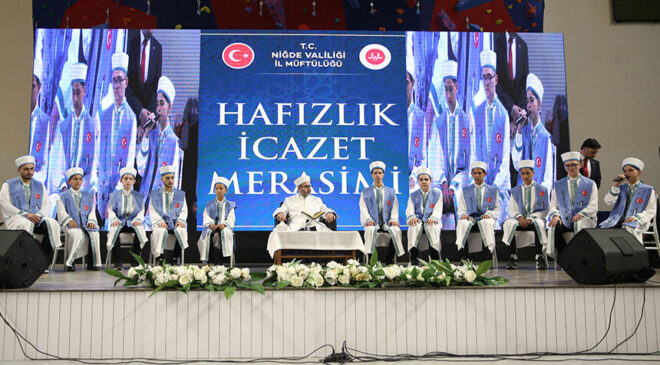 Niğde’de 111 hafız törenle icazet aldı