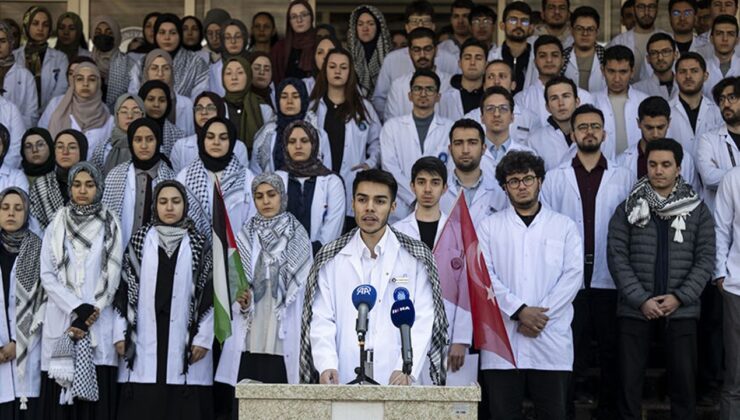 Tıp öğrencilerinden İsrail’in Filistinli esirleri hedef alan “idam yasası”na protesto