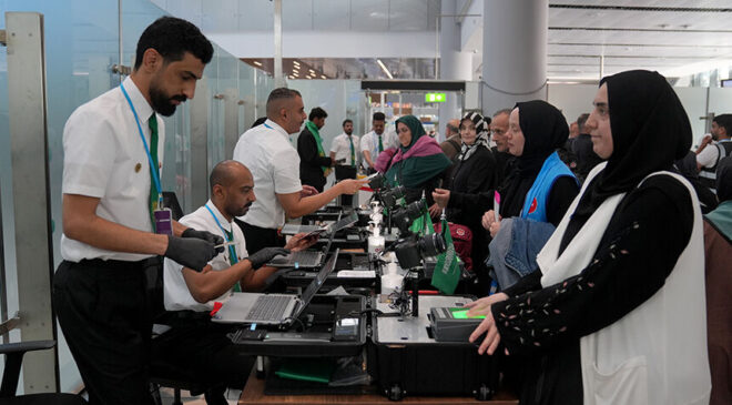 Türk hacı adayları “Mekke Yolu” projesi ile havalimanlarında beklemiyor