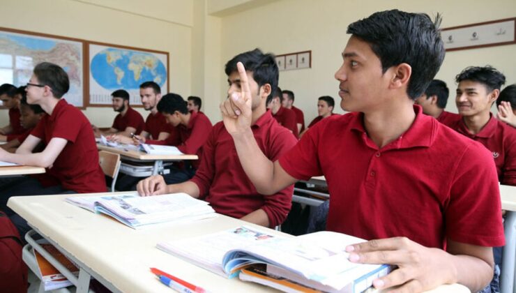 Uluslararası Anadolu imam hatip liselerinde 2 bini aşkın uluslararası öğrenci eğitim görüyor