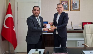 Başkan Uyan, kurbanını TDV’ye emanet etti