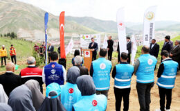 Bitlis’te iyilik fidanları toprakla buluştu