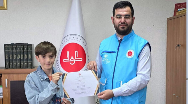 Çandır’da gençler ilk kurban vekaletlerinin TDV’ye verdiler