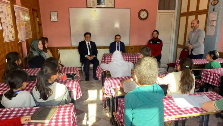 Espiye’de genç gönüller çocuk gönüllerle buluştu