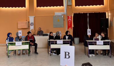 Gölova’da “Ortaokullar Arası Dini Bilgi Yarışması” düzenlendi