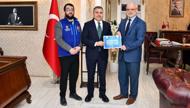 Gümüşhane Valisi Atay, kurbanını TDV’ye emanet etti