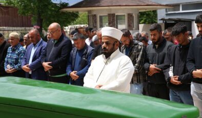 Hatay’da selde vefat eden 2 kişinin cenazeleri defnedildi