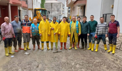 Havza’da din görevlileri selin yaralarını sarıyor