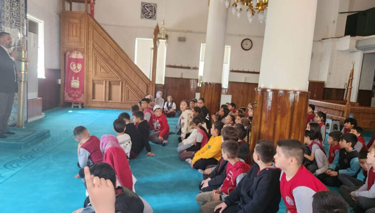 Kırıkkale’de çocuklar camide buluştu