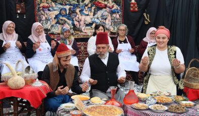 Selimiye Meydanı’nda “Edirne’nin bayram sofrası” canlandırıldı