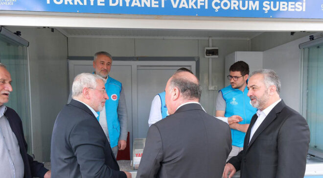 Vali Çalgan’dan TDV Kurban Bağışı Standına ziyaret