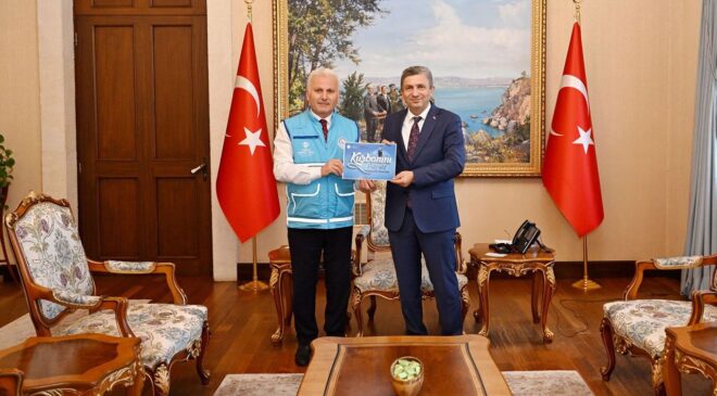 Vali Şahin ve eşi, kurban vekaletini TDV’ye verdi